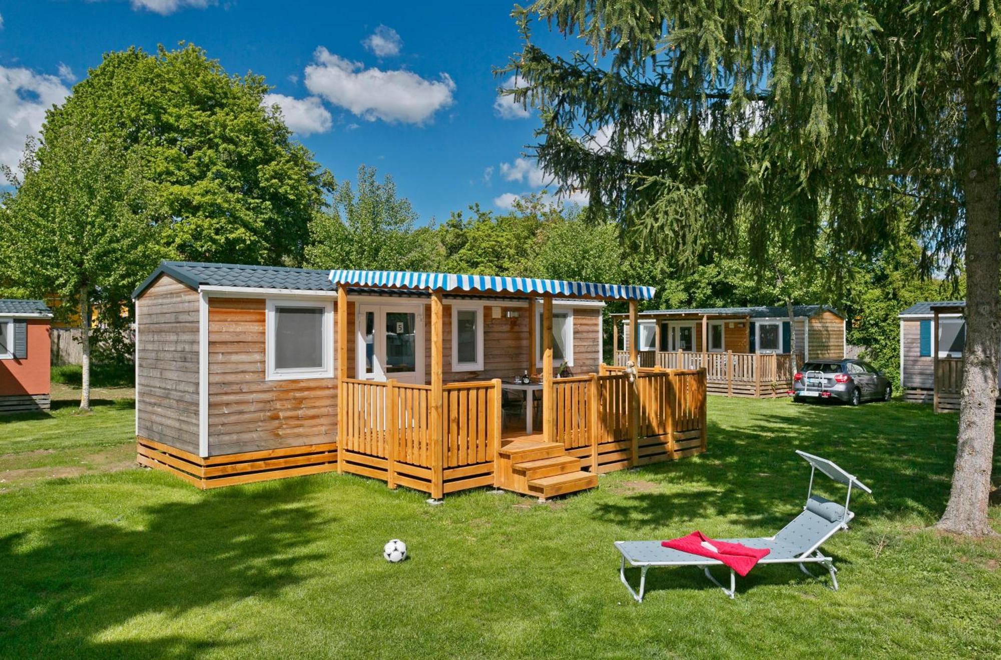 Knaus Campingpark Frickenhausen فريكنهاوزن ام ماين المظهر الخارجي الصورة