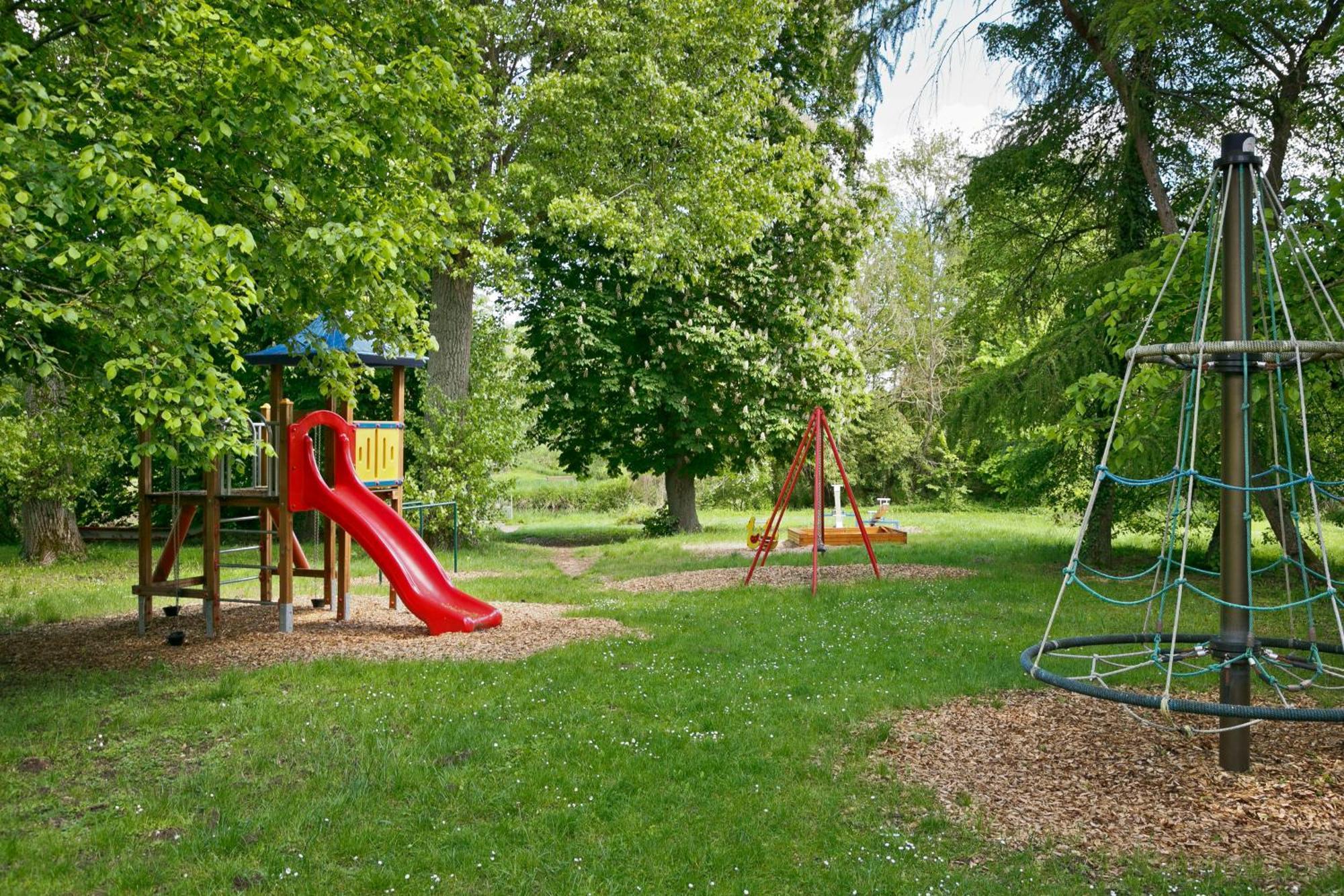 Knaus Campingpark Frickenhausen فريكنهاوزن ام ماين المظهر الخارجي الصورة